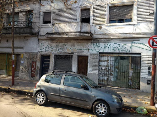 Tipo Casa Al Frente A Reciclar .