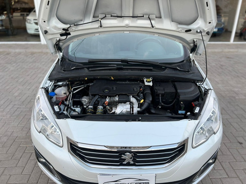 Imagen 13 de 15 de Peugeot 408