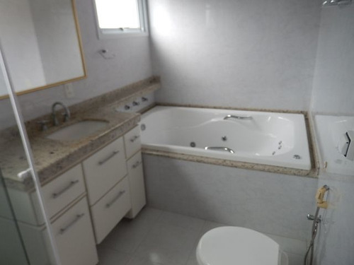 Imagem 26 de 28 de Sobrado No Cond. Parque Dos Resedás, 5 Dorm Sendo 3 Suites, 276m² Ac Em 400m² De Terreno - So0063