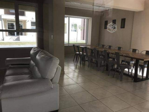 ¡en Venta! Amplio Departamento En Excelente Ubicación En Chi