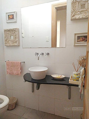 Casa 5 Ambientes En Venta - Mart.-vias/santa Fe
