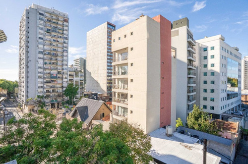 Departamento Reciclado Con Balcón Y Cochera Olivos