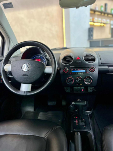 Volkswagen New Beetle 2.0 3p Automática
