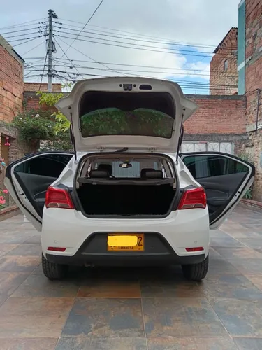 Chevrolet Onix 1.4 Ltz 5 p