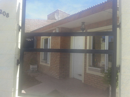 Imagen 1 de 17 de Venta De Gran Casa 4 Ambientes Y Dos Departamentos En Pico