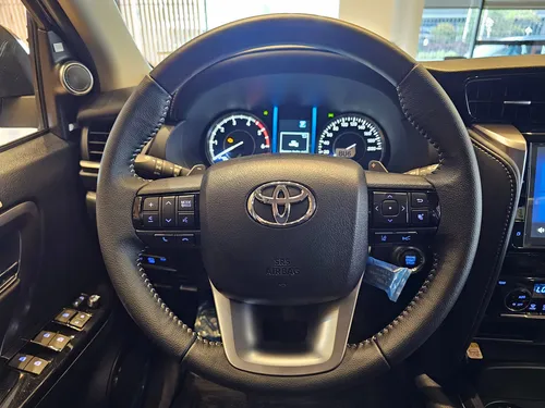 Toyota Fortuner 2.8 Diesel Srv 4X2 At