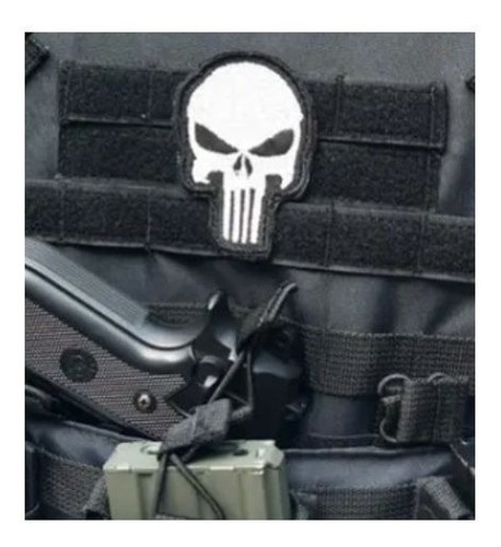 Imagem 2 de 3 de Patch Bordado Justiceiro - Airsoft Velcro 9x6cm