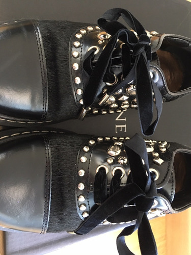 Zapato Abotinado Acordonado Cuero Mujer. Prune. Impecable!