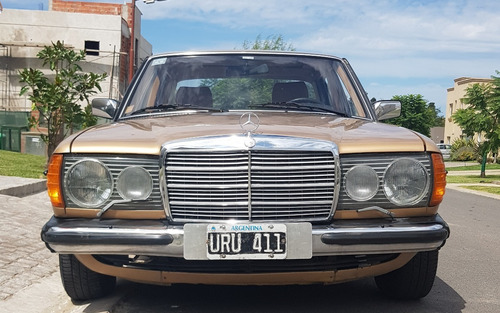 Mercedes Benz 230 E W123