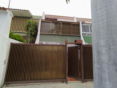 Imagen 11 de 14 de Town House En Caraballeda. 0414-2250913