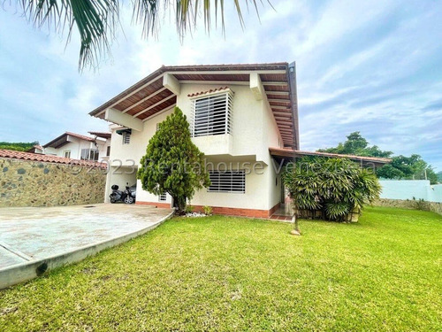 Casa En Venta En Terrazas Del Club Hípico  24-9209 Yf