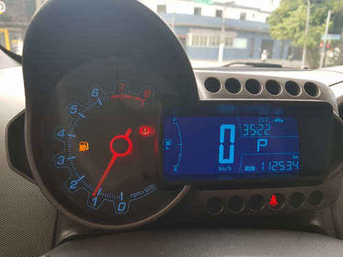 Imagem 9 de 11 de Sonic Sedan 1.6 Lt 2013