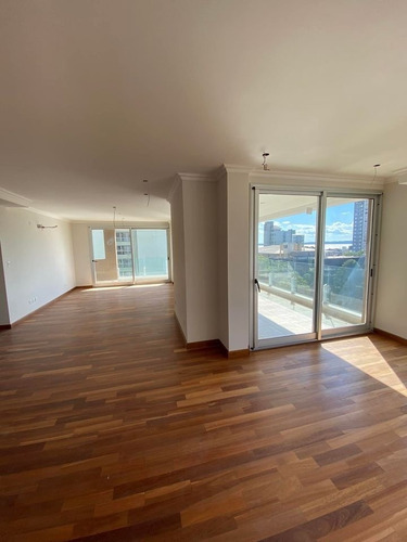 Imagen 3 de 10 de Exclusivo Departamento En Edificio El Faro En Posadas