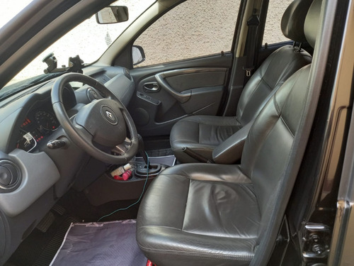 Imagem 7 de 9 de Renault Duster Tech Road 2.0 16v Automática 13/14 - Preta