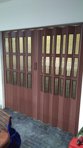 Puerta Plegadiza Pvc Medio Vidrio 0,74x2m De 10mm Plegable