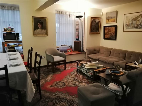 Venta Casa Aislada, 4d, 4b, 2 Pisos, Manquehue N./hualtatas