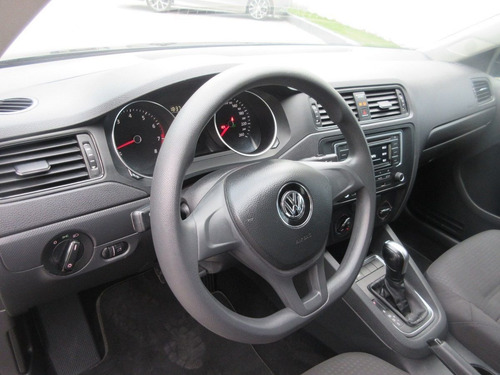 Imagen 8 de 15 de Volkswagen Jetta 2018 2.0 At