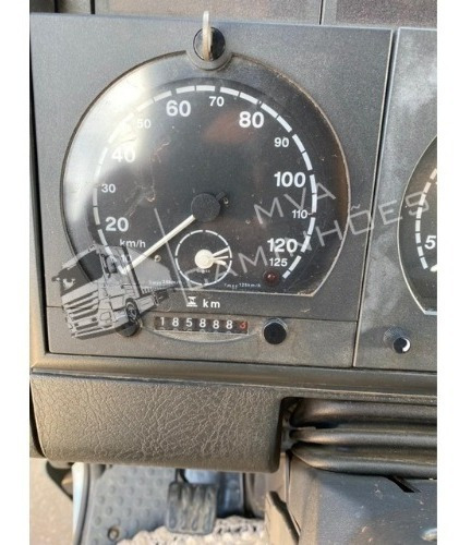 Imagem 4 de 10 de Caminhão Iveco 240e 28 - 6x2t