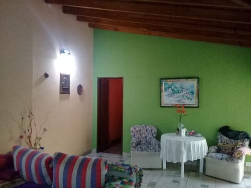 Imagen 12 de 19 de Casa En Venta En Merlo Centro Hermosa