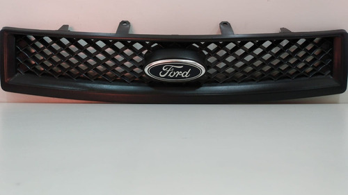 Grade Radiador Ford Fiesta 08/10 Com Emblema Orig. 7s658200 