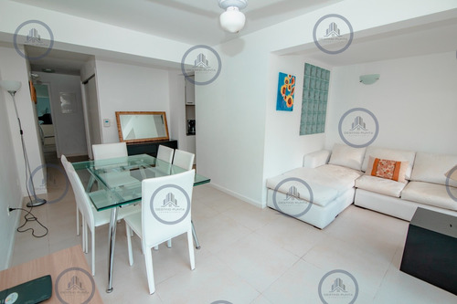 Alquiler Temporario De Apartamento De Planta Baja Con Salida Al Jardín De Tres Dormitorios En Playa Montoya