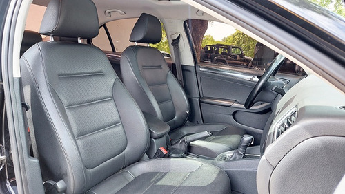 Imagen 22 de 25 de Vw Volkswagen Vento 2016 2.5 Luxury At Gnc Abasto Motors