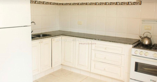 Casa En Venta Y Alquiler De 5 Dormitorios En Punta Del Este - Ref: 3816