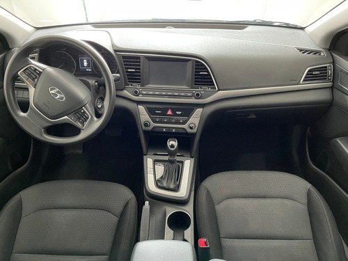 Imagen 11 de 15 de Hyundai Elantra 2018 2.0 Gls Premium At