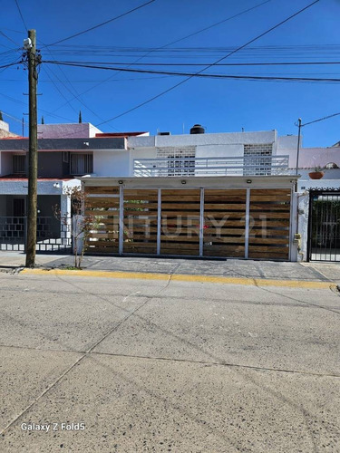 Casa En Renta En Col. Ciudad Del Sol