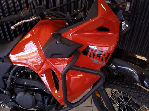 Imagen 12 de 17 de Kawasaki Klr 650 2023 Bbva 12/18 Tomamos Permuta