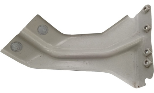 Soporte Salpicadera Der Audi A1 8x 11-18 #8x0 821 136 (Usado)