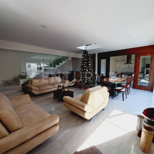 Casa En Venta Con Jardín Y Alberca En Atlixco, Puebla.
