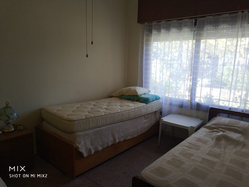 Imagen 18 de 20 de Excepcional! Chalet 3 Dormitorios Y Demás En Excelente Condiciones