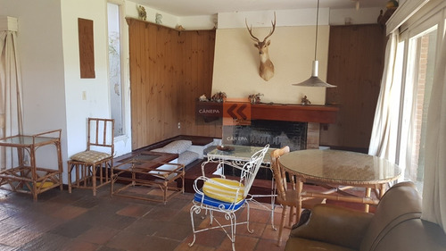 Casa En Venta A Reciclar, Segunda Linea Al Mar- Ref: 8087