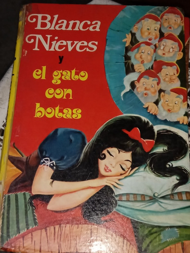 Blanca Nieves Y El Gato Con Botas