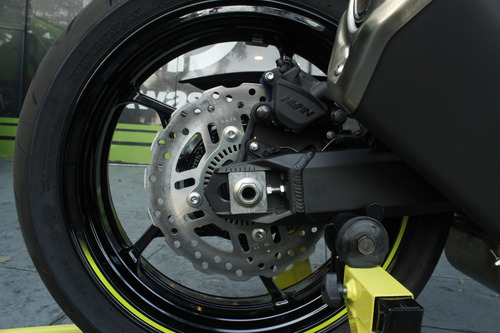 Kawasaki Z900- Akrapovic Full Sistem -instalacion Bonificada