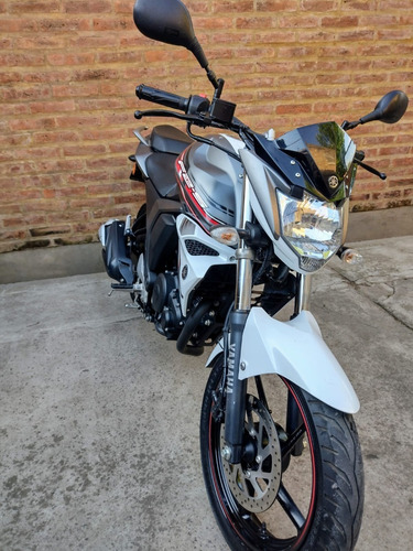 Imagen 2 de 6 de Yamaha Fz16 Fi
