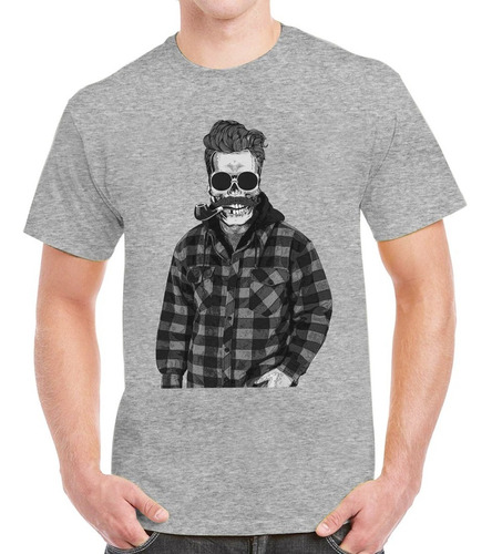 Playera De Hipster Con Barba Fumando Pipa Y Camisa De Cuadro