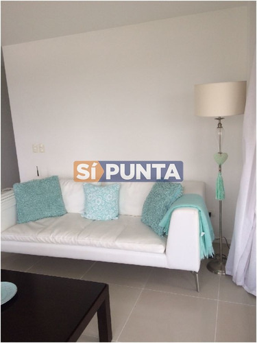 Imagen 4 de 24 de Apartamento En Edificio Con Todos Los Servicios