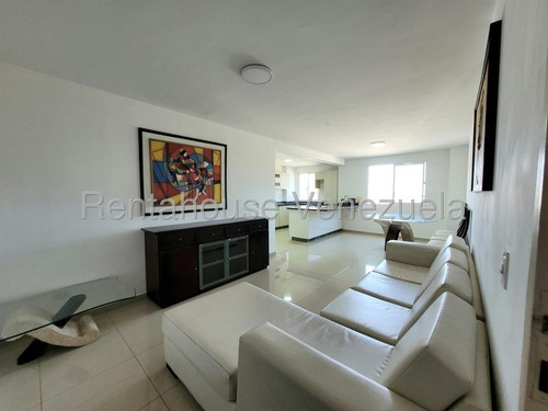 Estefani Salon Vende Hermoso Apartamento En Ciudad Roca-lara-25-14104