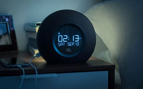 Parlante Jbl Horizon Radio Reloj Despertador Bluetooth Negro