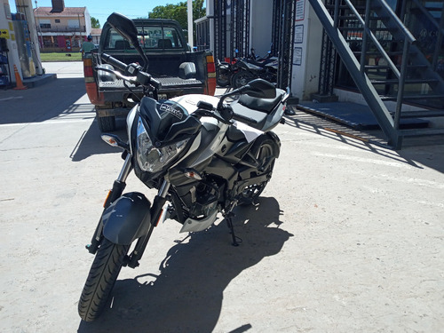 Bajaj Rouser Ns 200 Naked Deportiva 0km Carburador Sin Abs