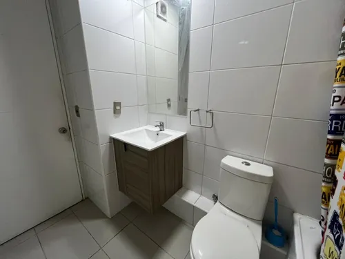Departamento Con Gran Ubicación En Metro Hospitales