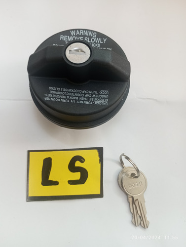 Tapa De Gasolina Universal Con Llave Y Rorca 