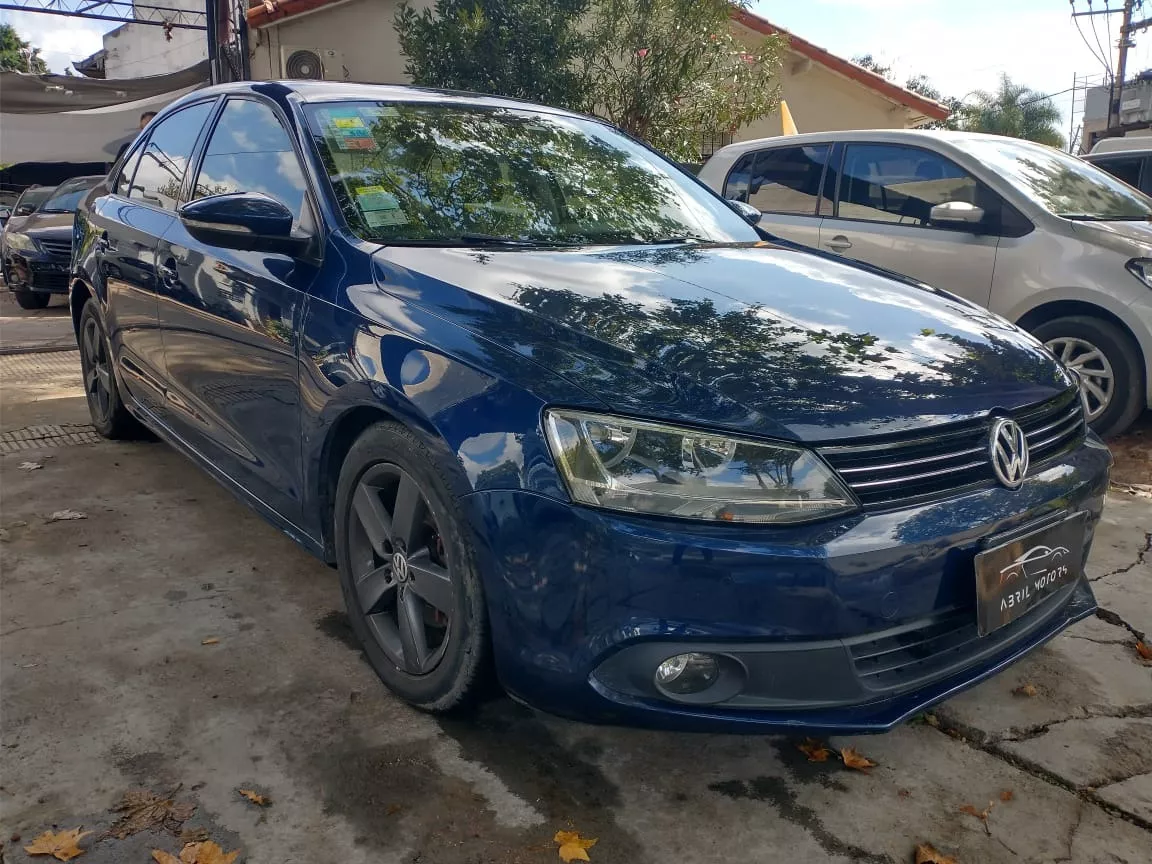 Volkswagen Vento 2.5 Luxury 170cv