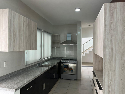Fracc Las Palmas Casa En Venta Excelente Estado , 3 Recámaras Con A/c Y Persianas
