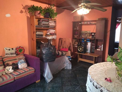Imagen 7 de 14 de Casa 3 Amb. Pa. C/ Garag.y Dpto 2 Amb.pb.excelente Ubicacion
