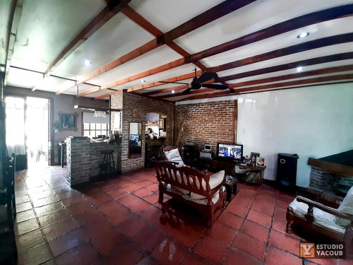 Casa Venta 3 Dormitorios - Terreno 10x30 - 300 Mts 2 Totales 110 Mts 2- Manuel B Gonnet