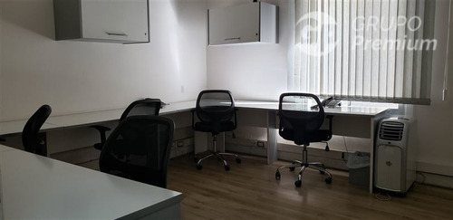 Casa En Arriendo De 12 Dorm. En Las Condes
