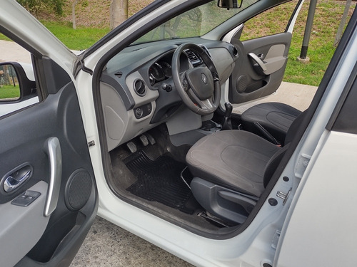 Renault Logan 2015 1.6 Privilége Plus 105cv